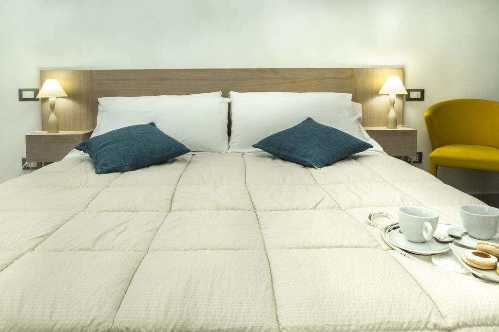 Piazza Martiri Rooms Cagliari Cameră foto